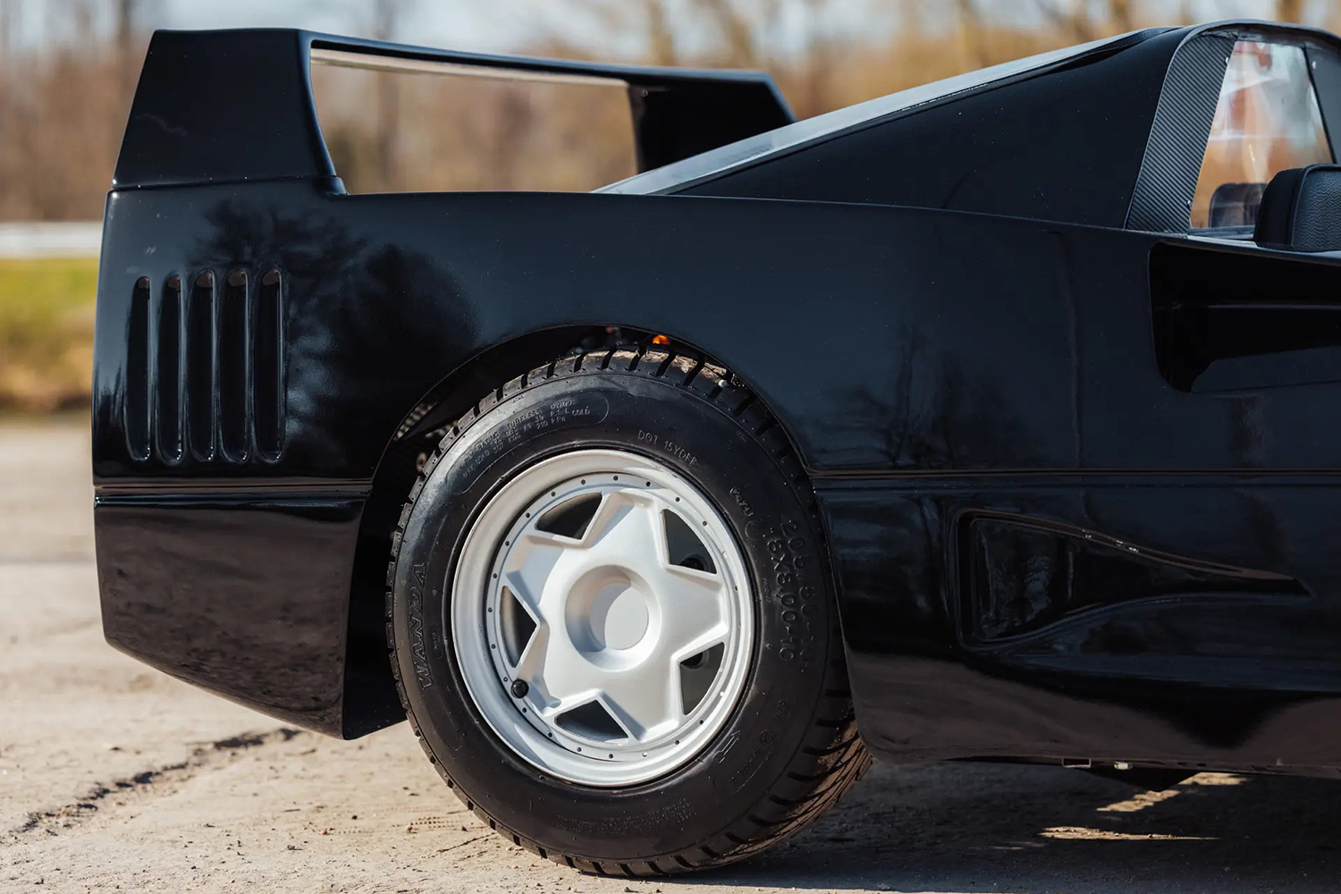 フェラーリF40を精巧に再現したキッズカー「F-Racer Junior」 〜 画像36