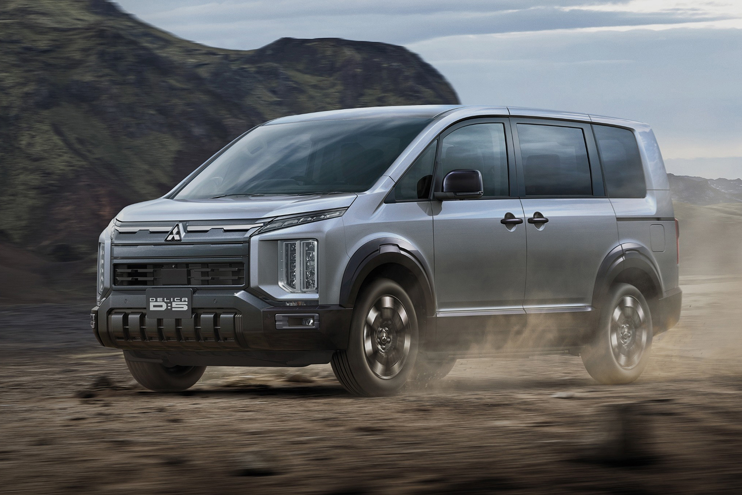 改良型三菱デリカD:5のフロントスタイリング