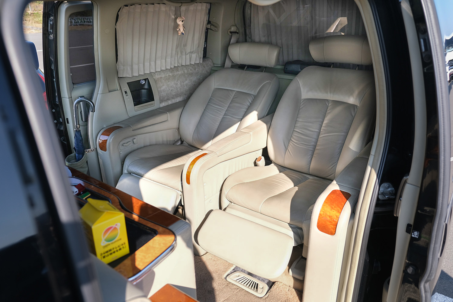 杉本さんの愛車2代目「エルグランドVIP」のインテリア 〜 画像84