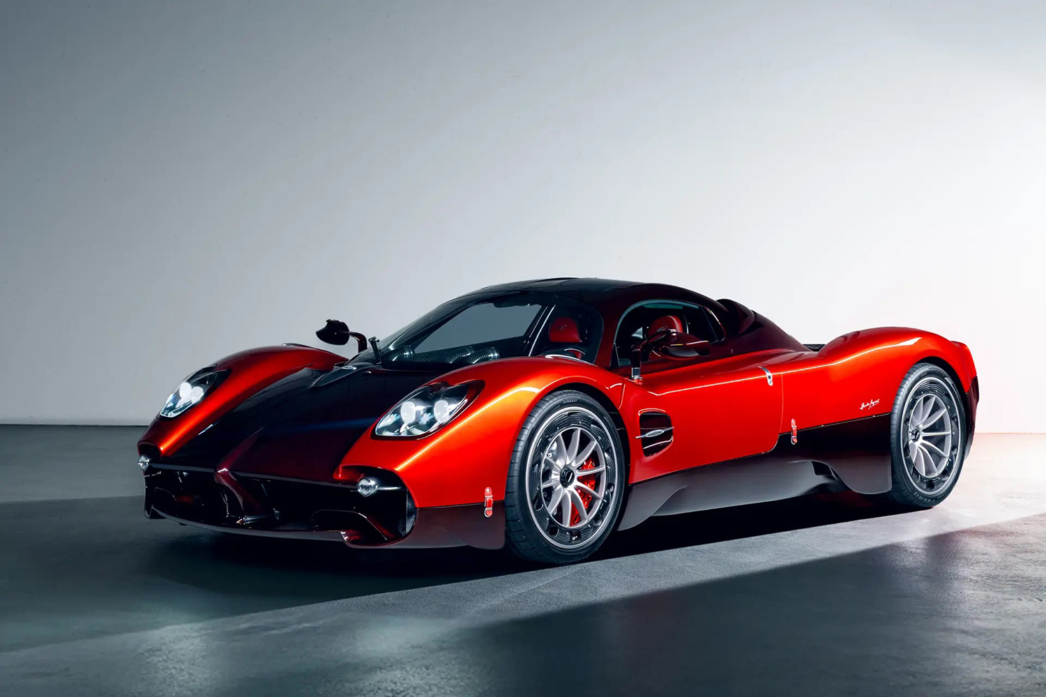 パガーニ・ユートピアのフロントスタイリング