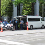 【画像】違法なのはわかっているが法を守れば仕事にならない！　危険かつ違法な「トラックの路駐駐車」には根深すぎる原因があった 〜 画像1