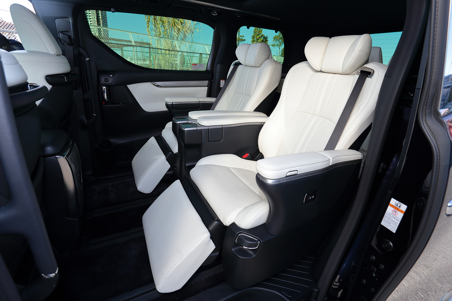 いま先代後期アルファードが「買い」といえる理由 〜 画像11