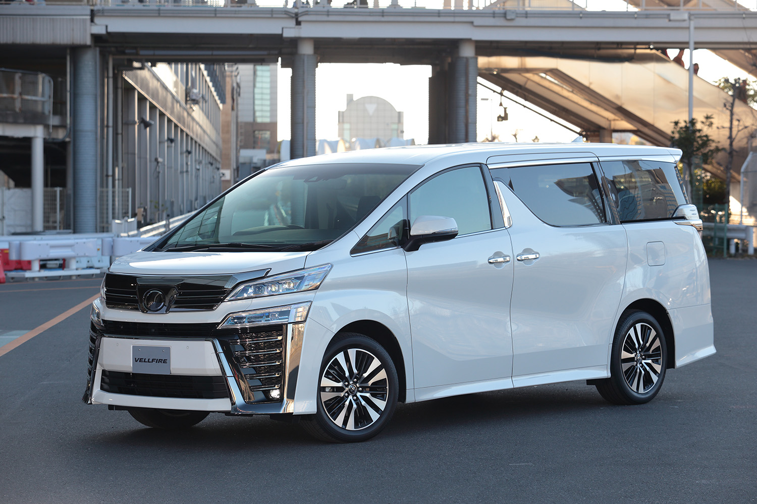 いま先代後期アルファードが「買い」といえる理由 〜 画像16