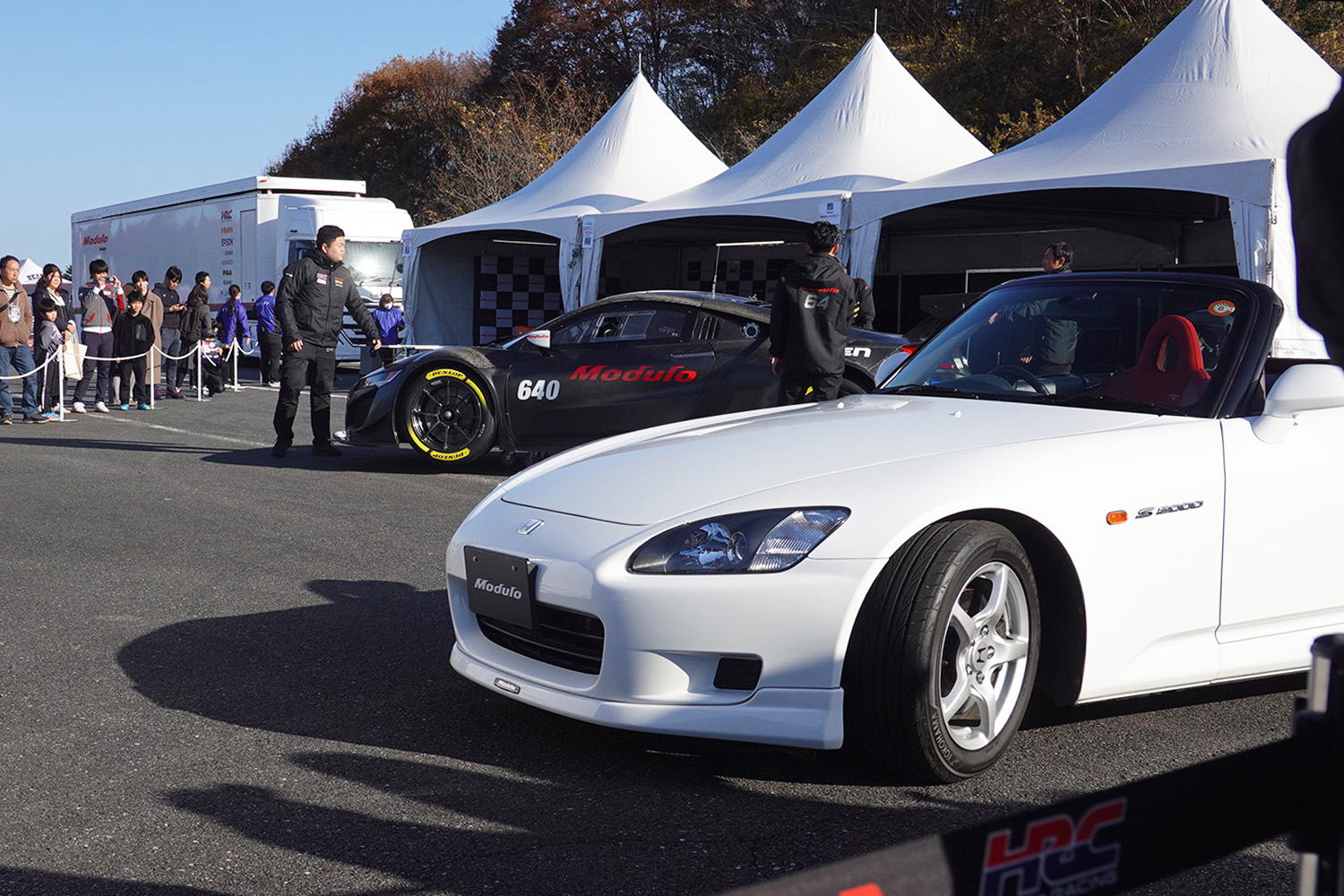 NSX GT3とホンダアクセスのS2000