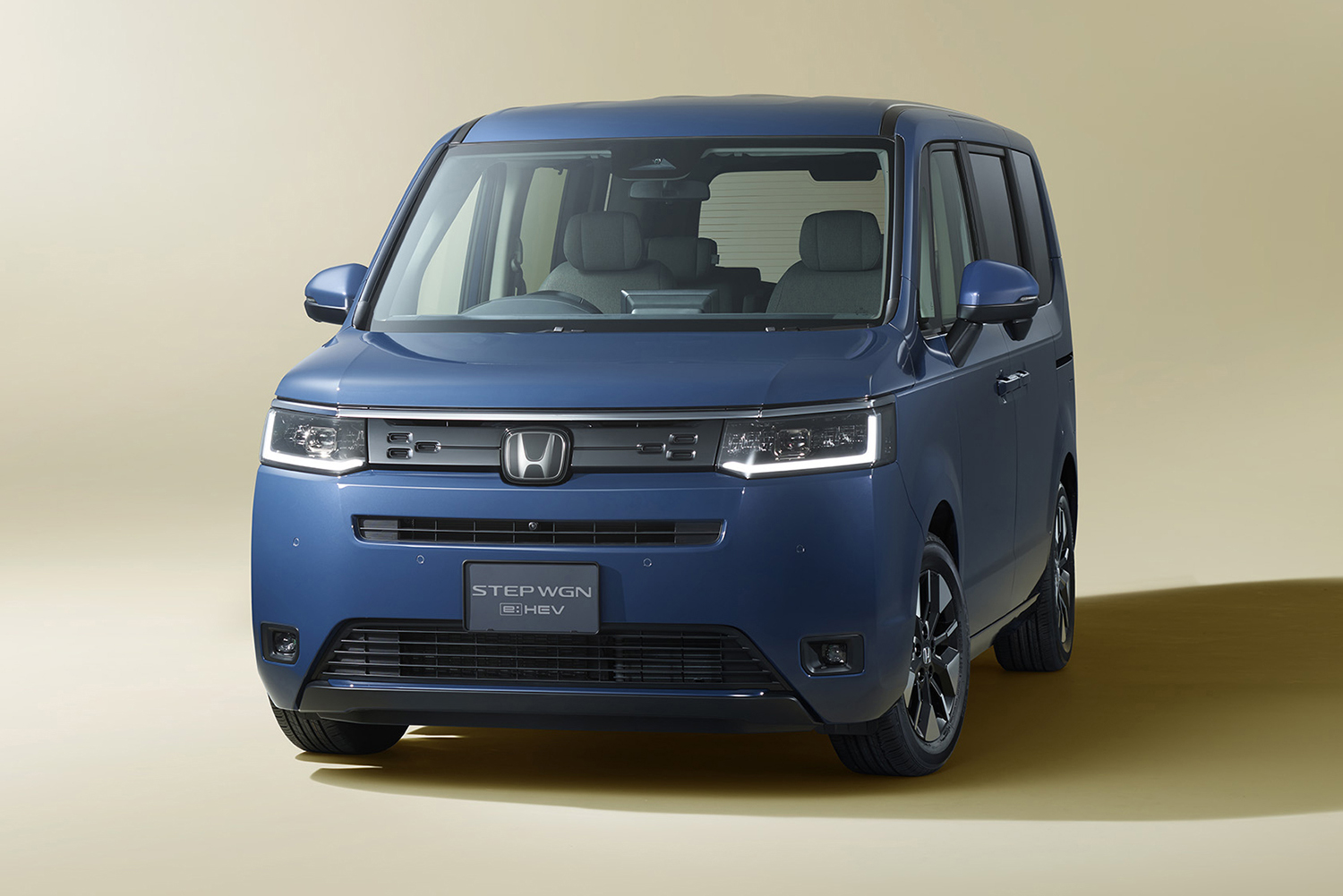 ステップワゴン e:HEV AIR EX 30周年特別仕様車