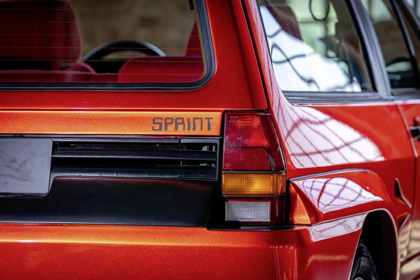 もしも発売されてたら……いま名車と呼ばれていること確実！　手堅いVWの大冒険「ミッドシップ＋水平対向ターボ」を積んだポロⅡスプリントが激熱!!