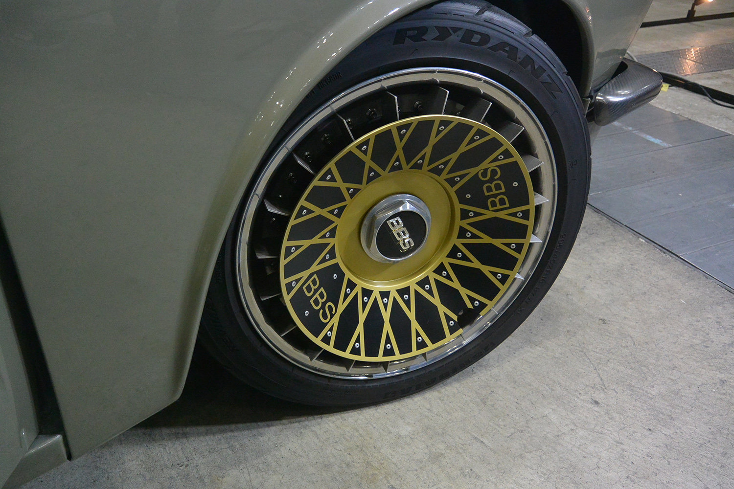 ブルーバード　ダディモーターワークスのホイールまわり