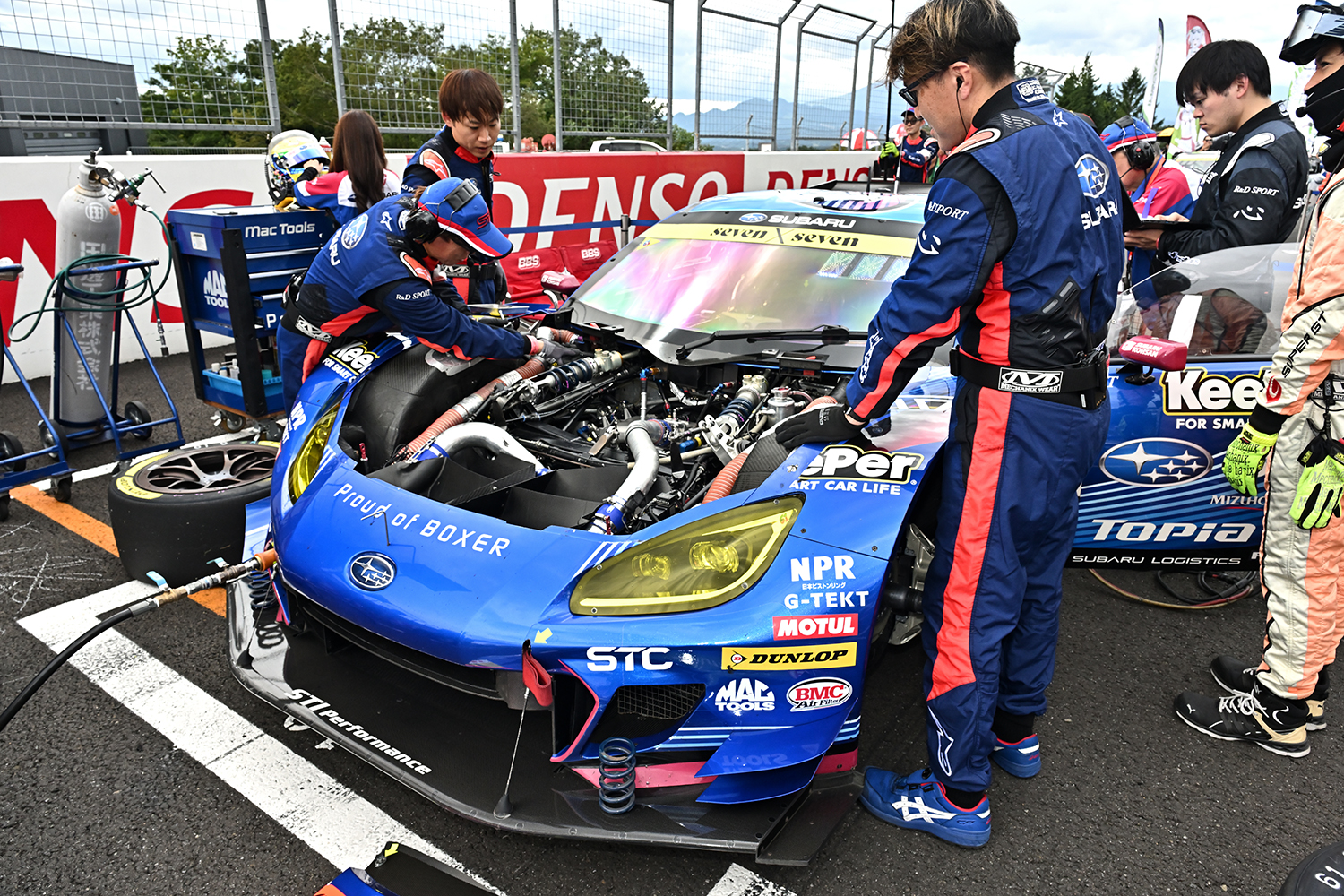 スバルBRZ GT300とメカニック陣 〜 画像31