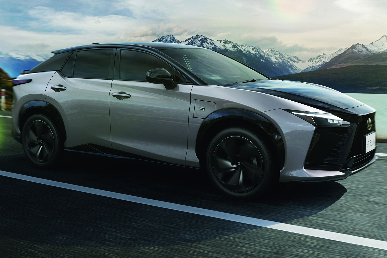 レクサスRZ550e “F SPORT”の走り