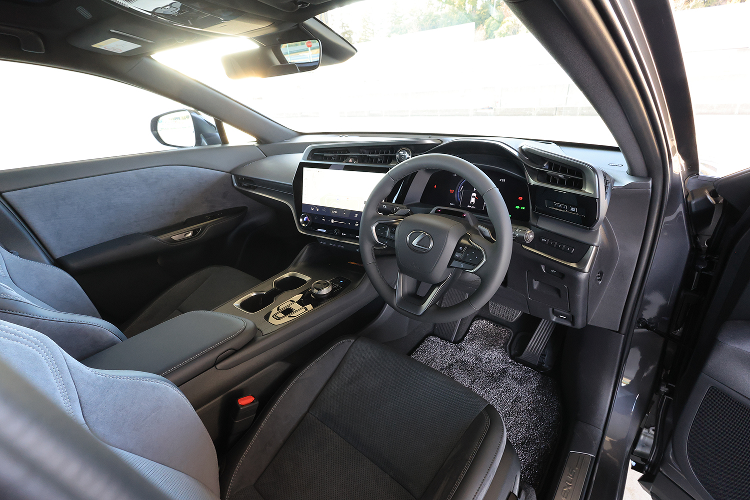 新型レクサスRZに橋本洋平が試乗 〜 画像30