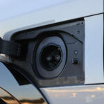 【画像】【試乗】ステア・バイ・ワイヤ採用車にエアロバリバリのスポーツモデルまで！　イマドキのクルマが物足りないなら「新型レクサスRZ」に乗るしかない 〜 画像2