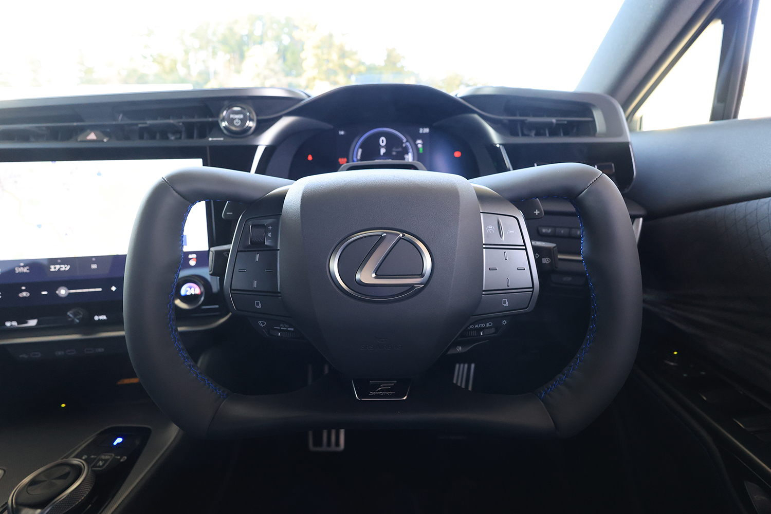 レクサスRZ550e F SPORTのステアリング