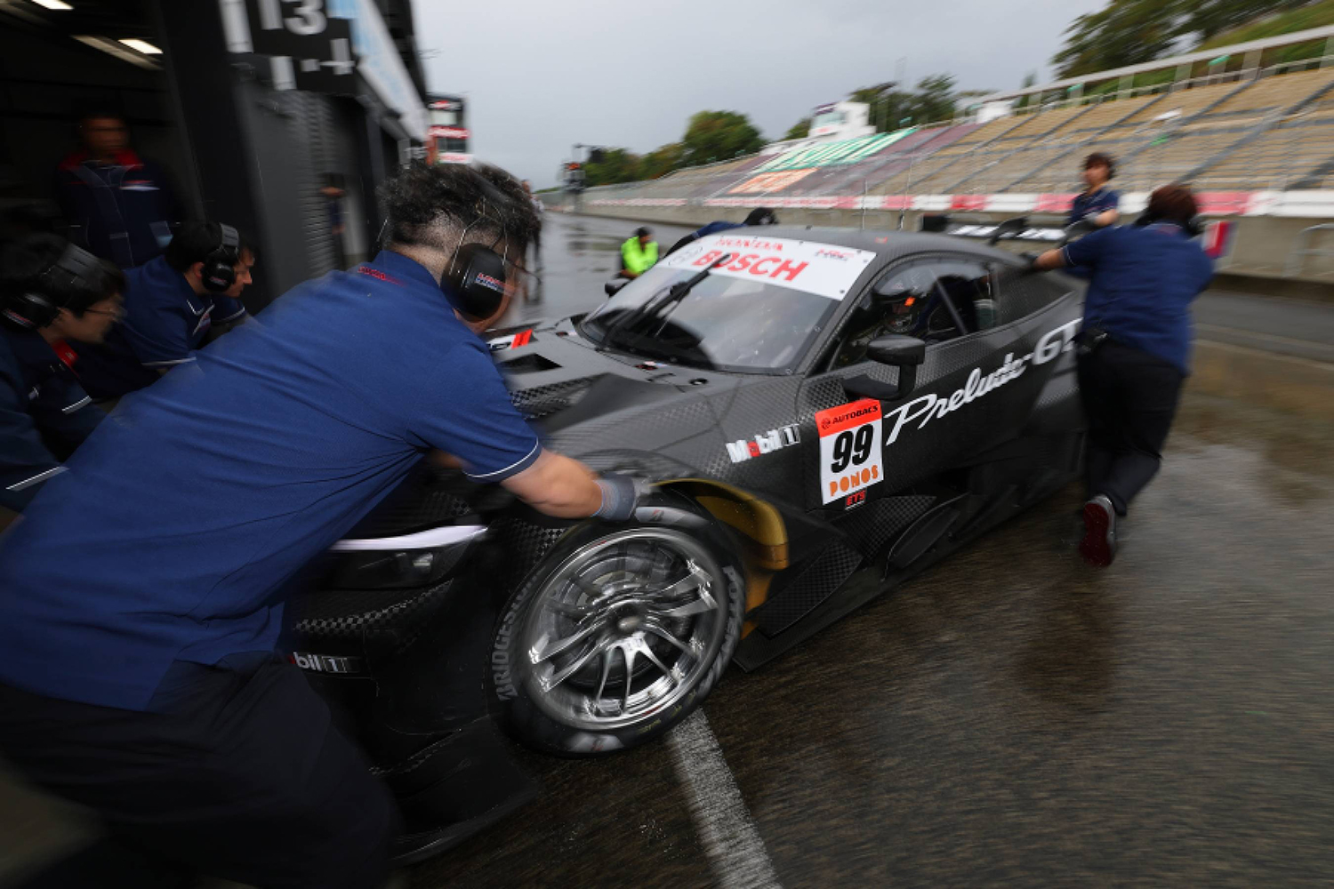 「売ってないクルマ」に「向いてないクルマ」とホンダのスーパーGTは「ベース車」で苦労の連続！　 〜 画像14