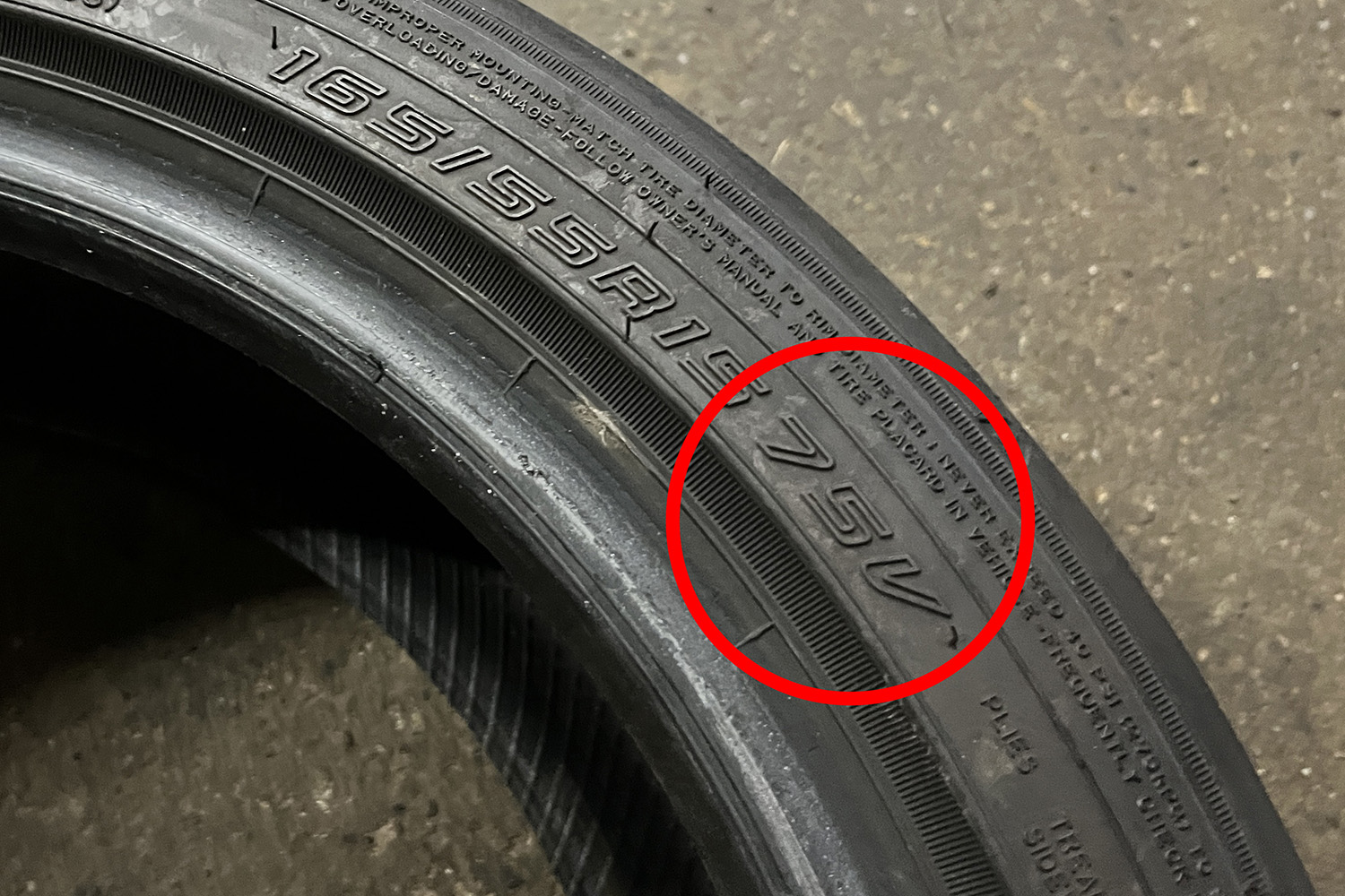 タイヤに記される「ロードインデックス」の意味