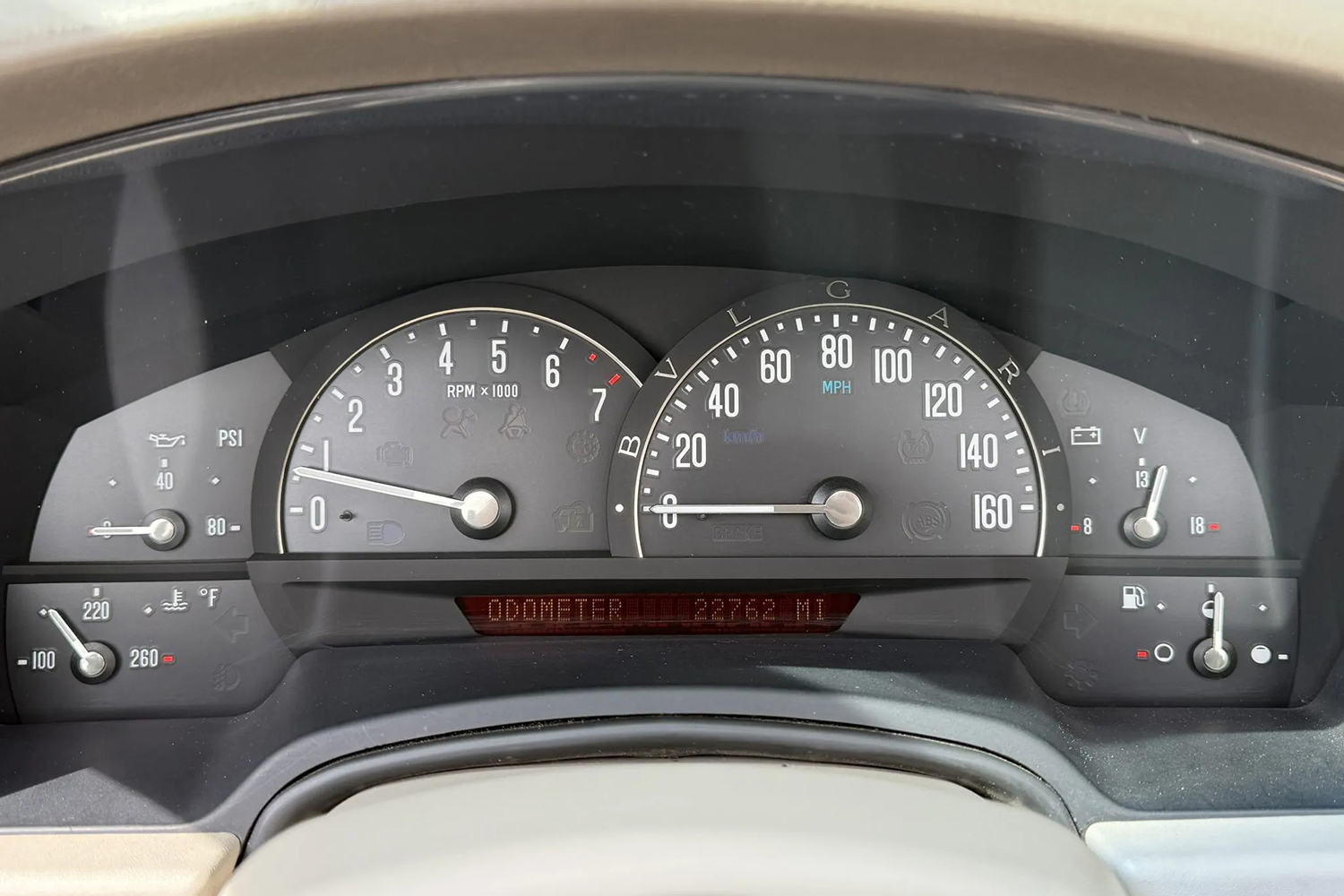 キャデラックXLRのメーターまわり