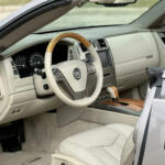 【画像】街中の注目度では間違いなく勝っていた！　メルセデス・ベンツSLのガチライバル車「キャデラックXLR」はもっと評価されていいクルマ!! 〜 画像4