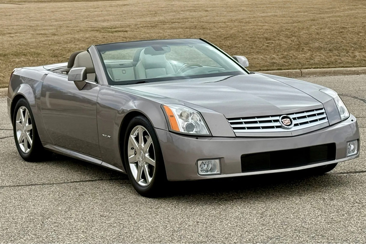 メルセデス・ベンツ SLの対抗馬を目指したキャデラックXLR 〜 画像14