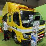 【画像】高速道路の工事規制で使われるカラーコーンは設置も回収も「手」って危険すぎるだろ！　というわけで自動化……に取り組むもなかなか難しい課題だった 〜 画像5