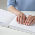 【画像】点字ブロックは視覚障がい者にとって文字どおり生命線！　「世界点字デー」の今日考えたい「ドライバー」も無関係じゃない点字ブロックの大切さ 〜 画像9