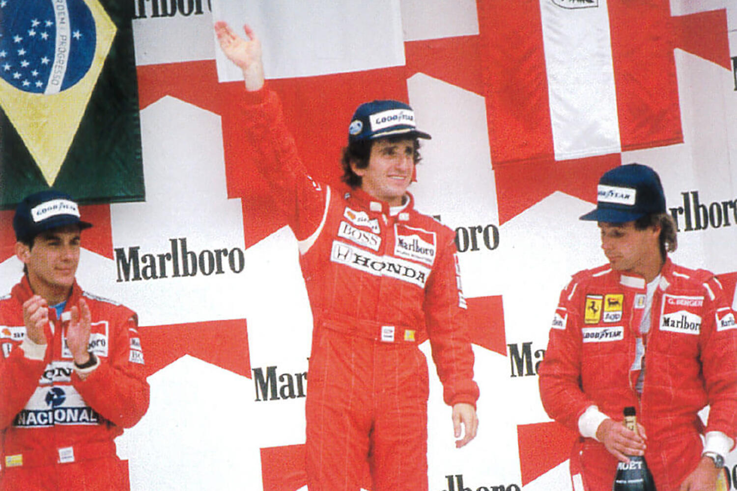 表彰台にのぼるアラン・プロスト