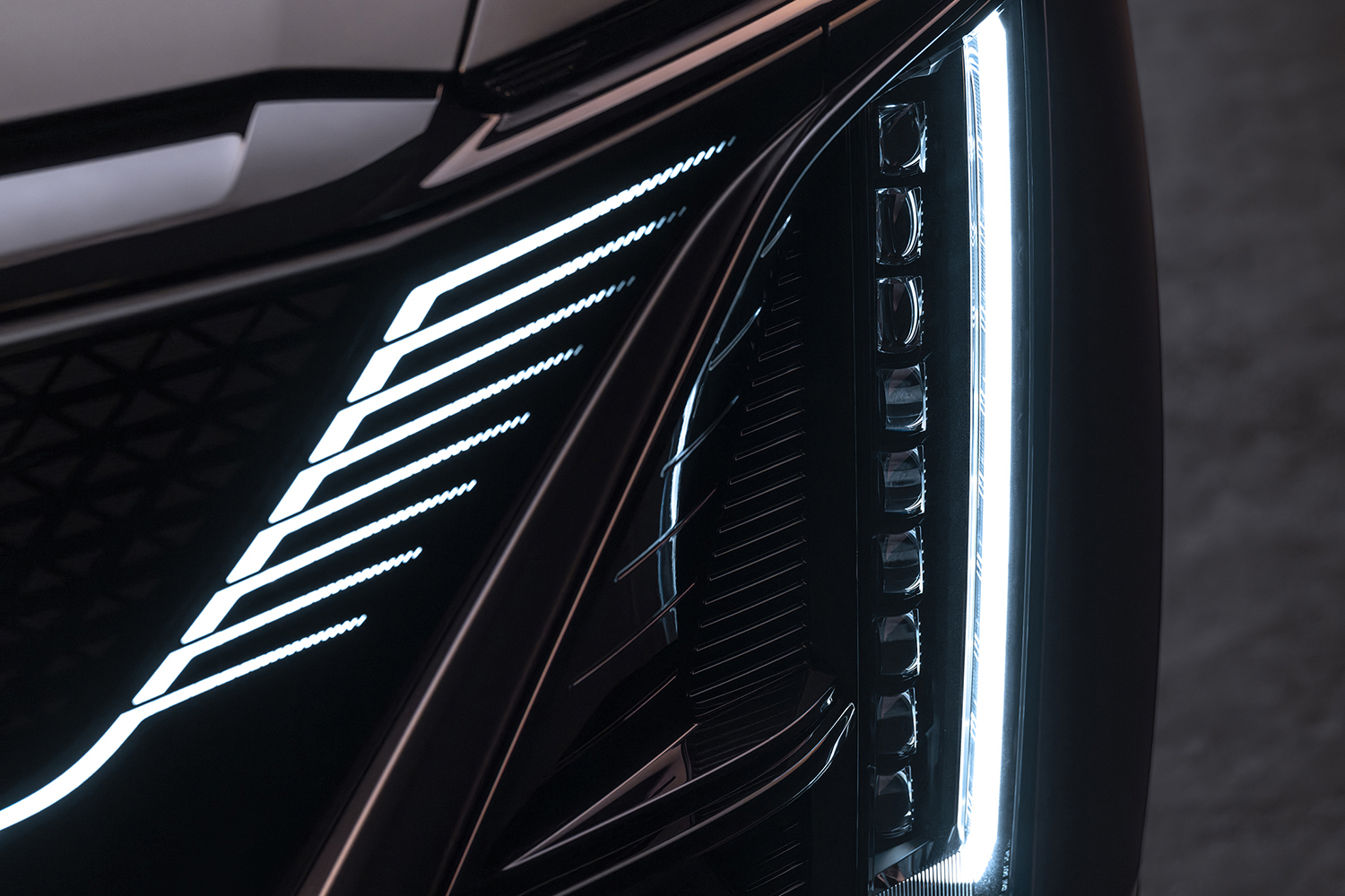 キャデラックのハイパフォーマンスライン「V」シリーズ 〜 画像14