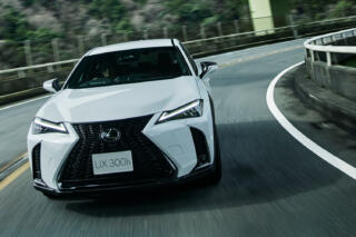 レクサスUX300hがマイナーチェンジを実施