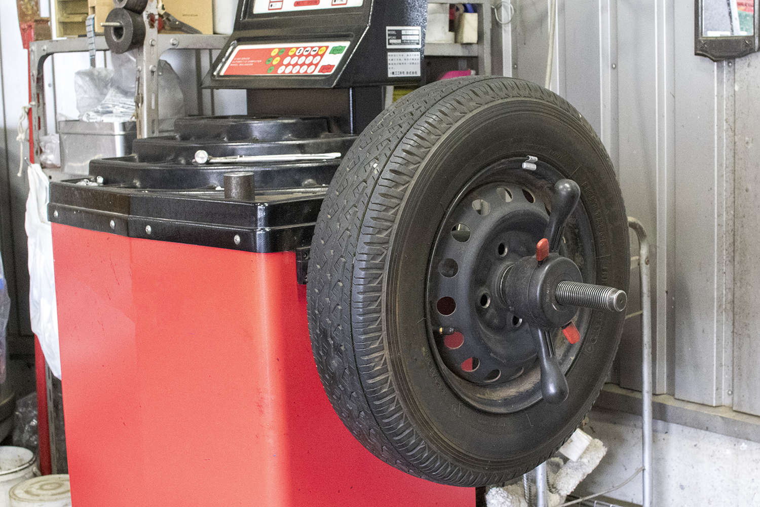 ホイールバランスを取るイメージ