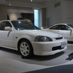 【画像】EK9命の編集部員がFD2に乗ってみた！　どっちのシビック タイプＲがいい……ってFD2の魅力にやられてしまった 〜 画像1