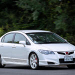 【画像】EK9命の編集部員がFD2に乗ってみた！　どっちのシビック タイプＲがいい……ってFD2の魅力にやられてしまった 〜 画像24
