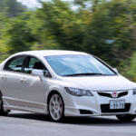 【画像】EK9命の編集部員がFD2に乗ってみた！　どっちのシビック タイプＲがいい……ってFD2の魅力にやられてしまった 〜 画像7