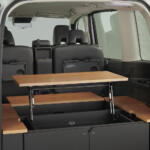 【画像】このままいくと「車中泊の日産」と呼ばれる日も遠くない！　日産セレナに設定された「マルチベッド」と「マルチボックス」がカーライフを10倍楽しくする 〜 画像16