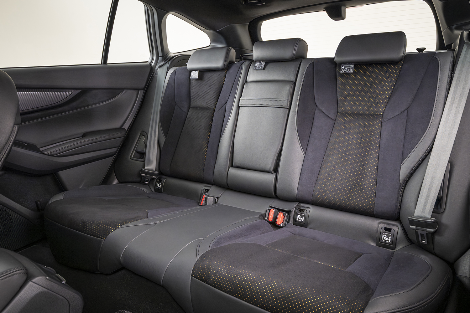 スバルが「WRX STI Sport♯」をはじめとした特別仕様車を大量発表で会場大盛り上がり【東京オートサロン2026】 〜 画像53