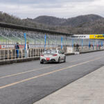 【画像】元チャンピオンマシンの全開走行に同乗者絶句！　「オートメッセリアル in 岡山国際サーキット2025」にてGT NETがGTマシンの同乗体験を開催 〜 画像16