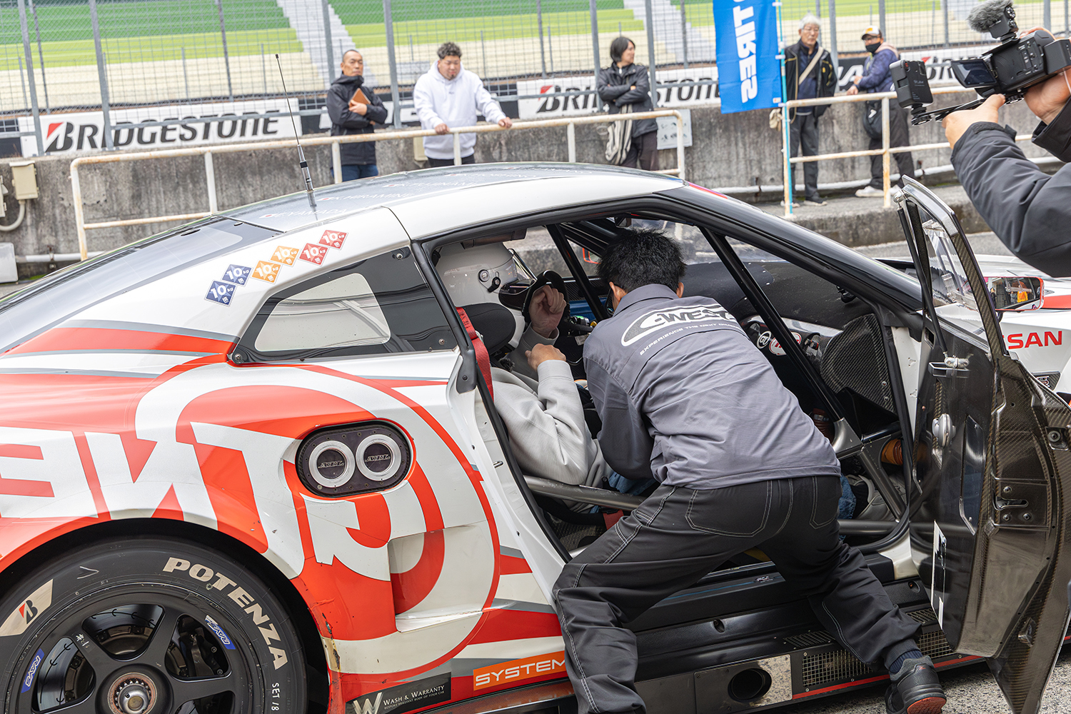 　「オートメッセリアルin岡山国際サーキット2025」にてGT NETがGTマシンの同乗体験を開催 〜 画像21