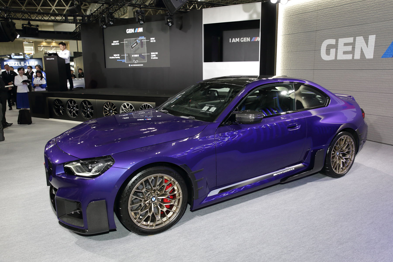 BMWブースにて話題のM２CSを日本初公開 〜 画像4