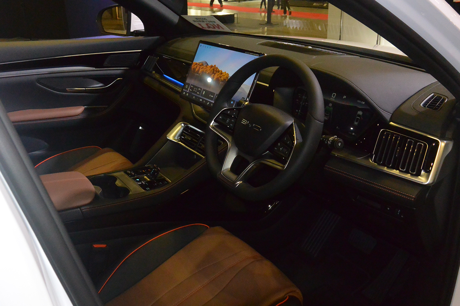 BYD シーライオン6の車内