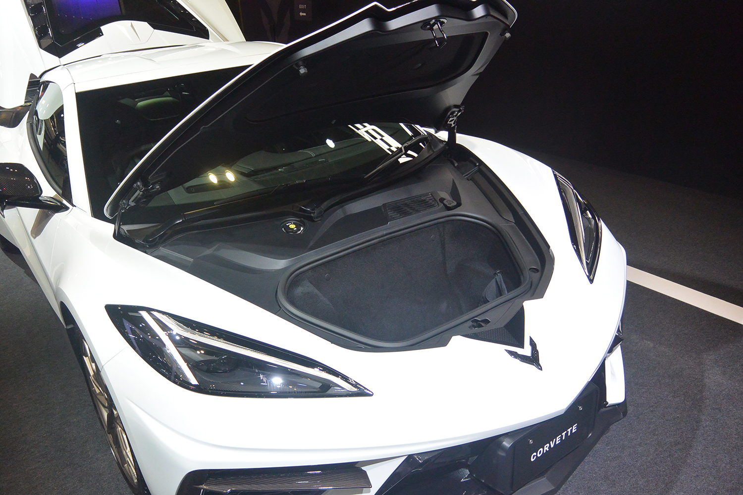 走りと見た目の両方を極めた特別仕様車「シボレー・コルベットZ06 Santorini Edition」が登場【東京オートサロン2026】 〜 画像8