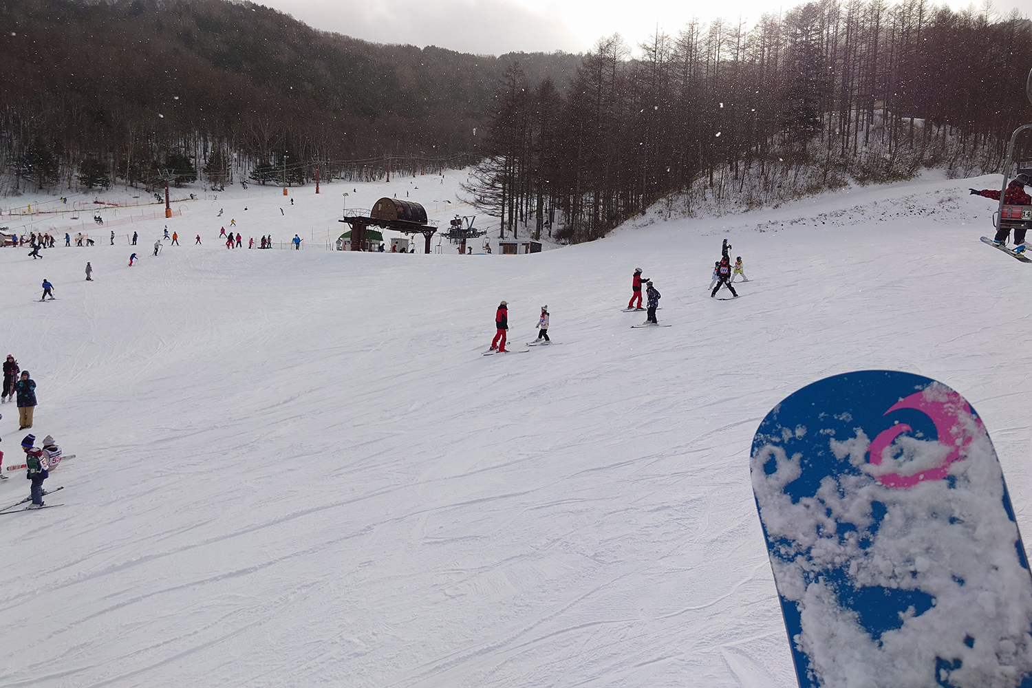 クルマ関連のブランドが関わっているスノーボードギアがあった 〜 画像6