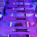 【画像】クルマとスノボがここまで相性いいなんて！　クルマ関連企業がかかわったスノボギアたち 〜 画像9