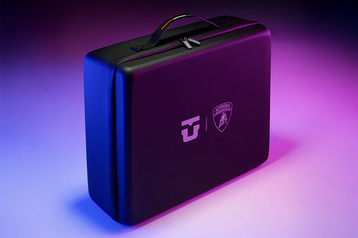 クルマ関連のブランドが関わっているスノーボードギアがあった 〜 画像10