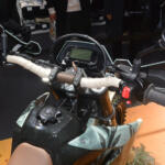 【画像】「モンハン」コラボのジムニーとかゲームファンも熱くなること確実！　スズキのクルマたちがあらゆる人の冒険心をかき立てる!!　【東京オートサロン2026】 〜 画像12