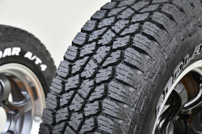 ゴツゴツ系のオフロード車が履くタイヤ！　回転バランスが取りづらいという意外なデメリットが存在する理由とは