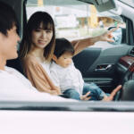 「乗車率120%」って電車はアリでもクルマは完全アウト！　違反な上に事故っても保険は使えずクルマは止まらず危険しかない