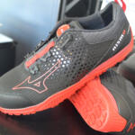 【画像】ドライブもウォーキングも叶える夢のドライビングシューズ誕生！　ミズノはクルマ好き要注目ブランドに進化していた【東京オートサロン2026】 〜 画像10