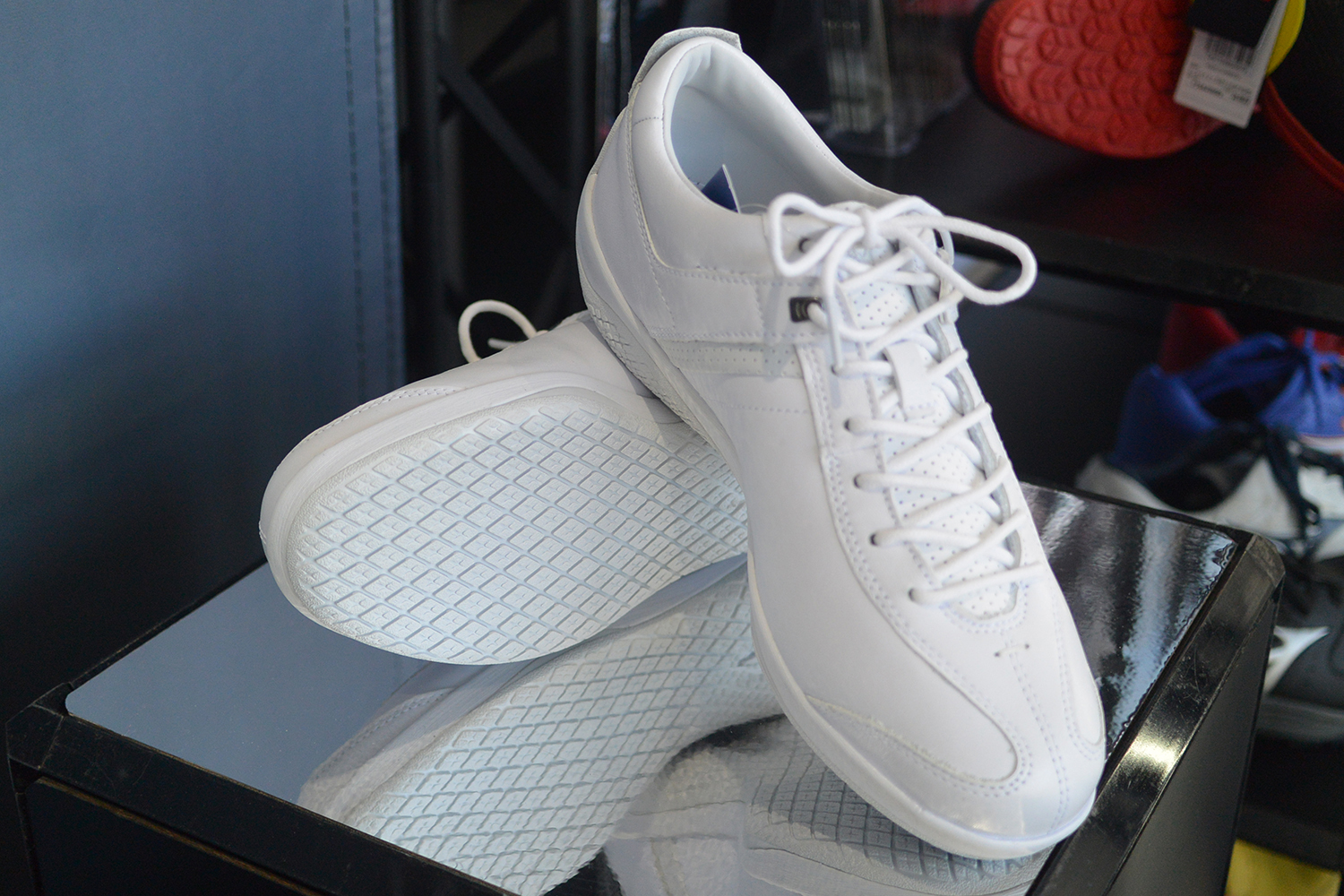 東京オートサロン2026のミズノブースの様子