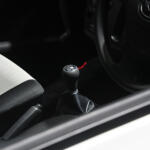 【画像】「なんで素の商用車を展示!?」と思ったら激熱マシンかよ！　５速MT搭載のミライース「tuned by D-SPORT Racing」はホットハッチ好き歓喜の中身 〜 画像3