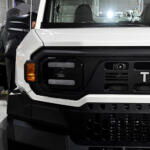 ランクルミニかと思ったら……ハイラックスチャンプじゃん！　群馬トヨタが日本で走れないトラックを展示したワケ