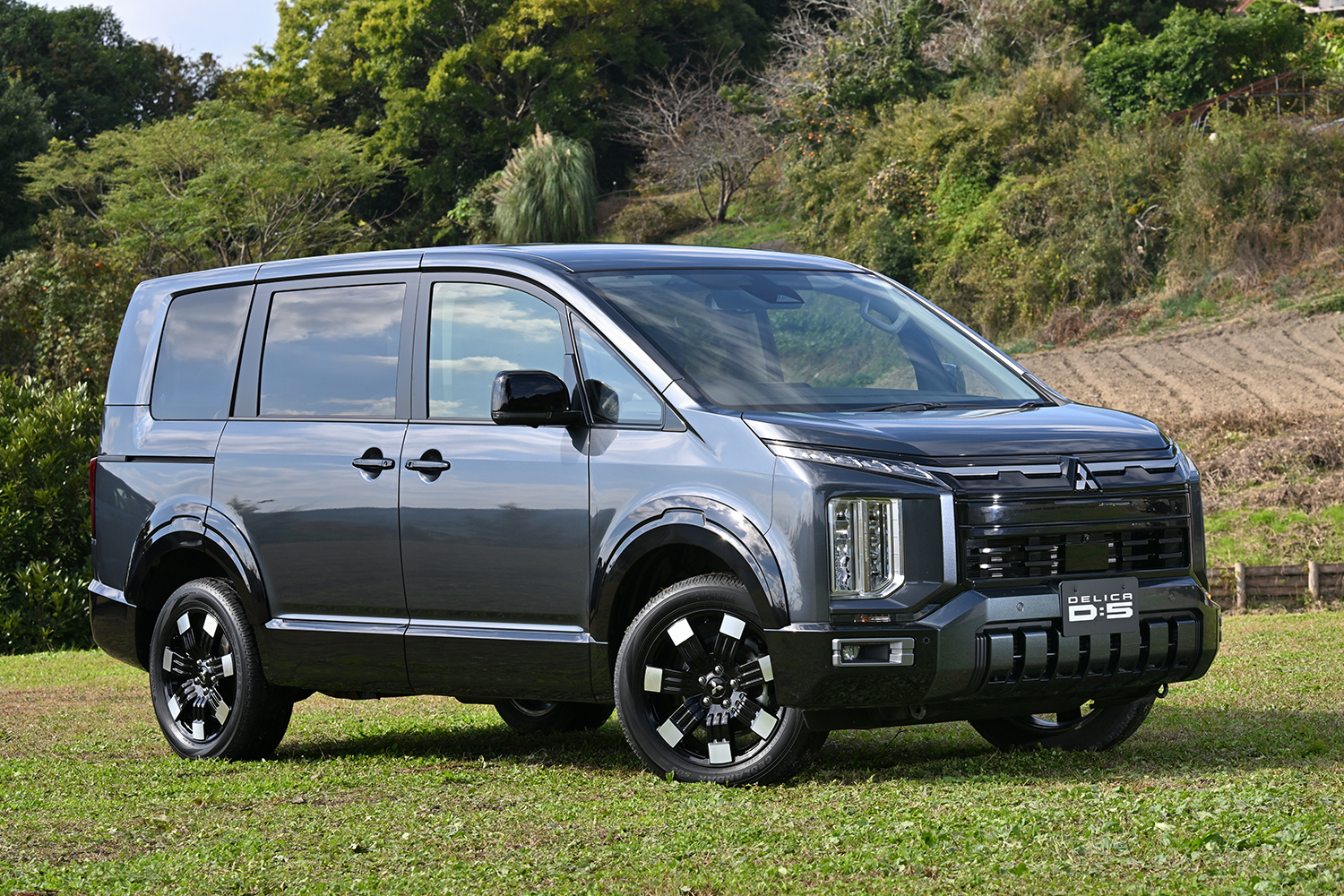三菱デリカD:5
