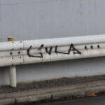 【画像】めちゃくちゃ人足と手間がかかっていた「ガードレール」の塗装メンテ！　いま画期的な自動化が始まっていた!! 〜 画像2