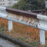 【画像】めちゃくちゃ人足と手間がかかっていた「ガードレール」の塗装メンテ！　いま画期的な自動化が始まっていた!! 〜 画像4